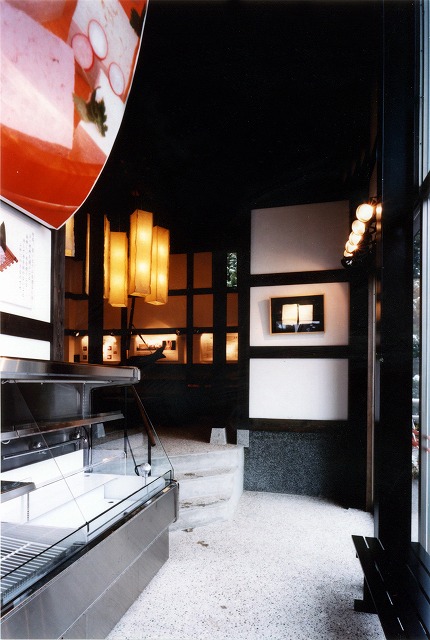 山下ミツ店舗入口A-3.jpg